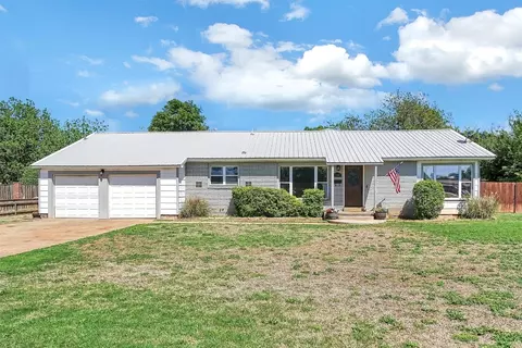 1608 N Crain St, Altus, OK 73521 photo 1