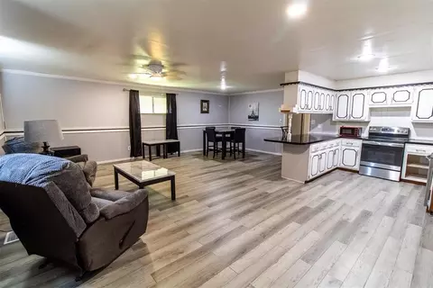 119 W Tennyson Ave, Tecumseh, OK 74873