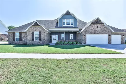 4536 Baldwin Ave, Moore, OK 73160