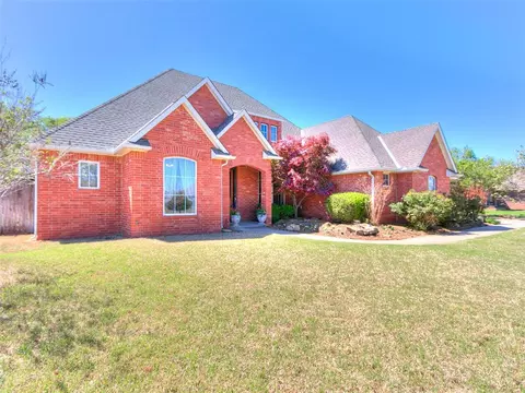 64 Cypress St, Piedmont, OK 73078