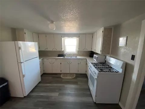 920 E A St, Altus, OK 73521 photo 4