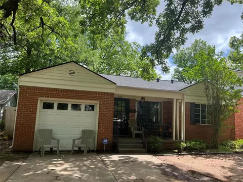733 S Chautauqua Ave, Norman, OK 73069