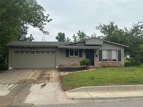 941 NW 23rd St, Moore, OK 73160