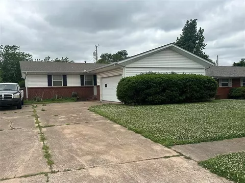 428 W Fairchild Dr, Midwest City, OK 73110