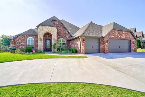 12008 Sawgrass Rd, Oklahoma City, OK 73162