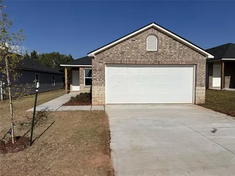 1202 Foal Dr, Guthrie, OK 73044