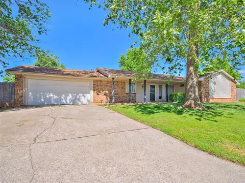 1413 Danbury Pl, Yukon, OK 73099
