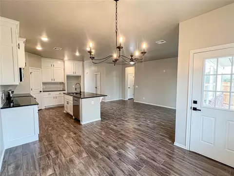 1918 E Springer Ave, Guthrie, OK 73044 photo 6