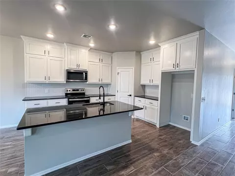 1918 E Springer Ave, Guthrie, OK 73044 photo 4