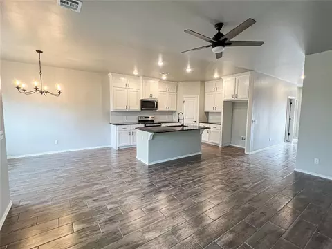 1918 E Springer Ave, Guthrie, OK 73044 photo 5