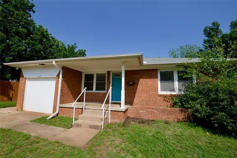 1402 N Broad St, Guthrie, OK 73044