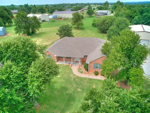 2316 E Rock Creek Rd, Tuttle, OK 73089 photo 3