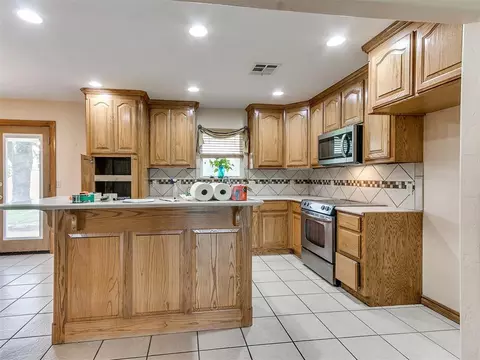 2316 E Rock Creek Rd, Tuttle, OK 73089 photo 16