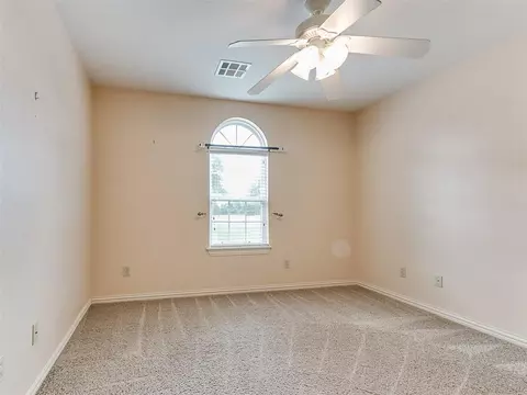 2316 E Rock Creek Rd, Tuttle, OK 73089 photo 19