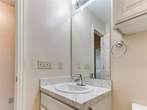 2316 E Rock Creek Rd, Tuttle, OK 73089 photo 23