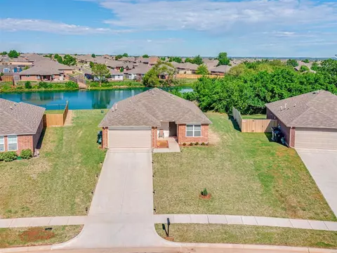 10009 Wessex Dr, Yukon, OK 73099
