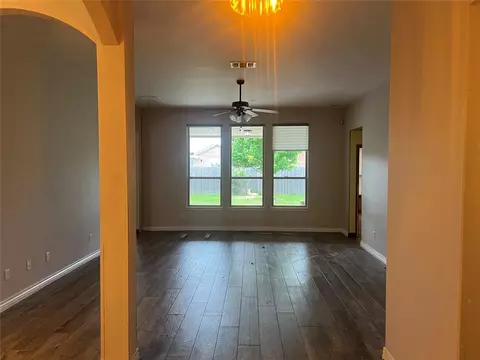 517 Hutton Rd, Yukon, OK 73099 photo 4