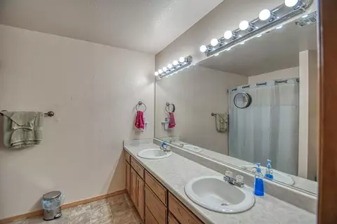832 Old Mill Rd, Moore, OK 73160 photo 18