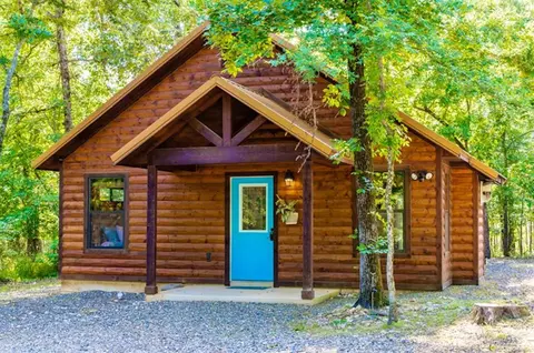 148 Paradise Ln, Broken Bow, OK 74728