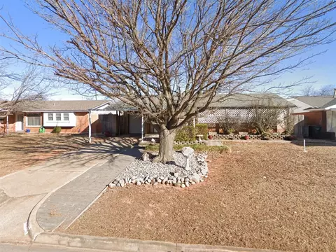 1804 N Nail Pkwy, Moore, OK 73160