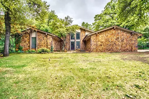 1100 Oak Tree Dr, Edmond, OK 73025