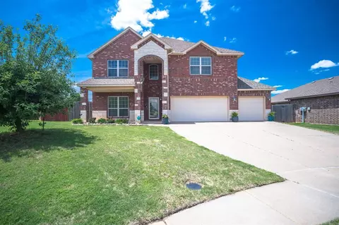 9701 Allie Hope Ln, Yukon, OK 73099