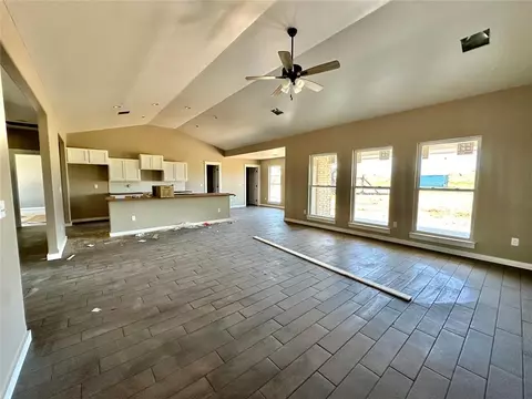 6 Courage Cir, Altus, OK 73521 photo 3