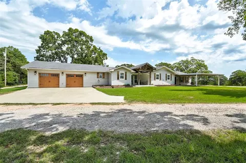 10315 E Post Oak Rd, Noble, OK 73068 photo 2