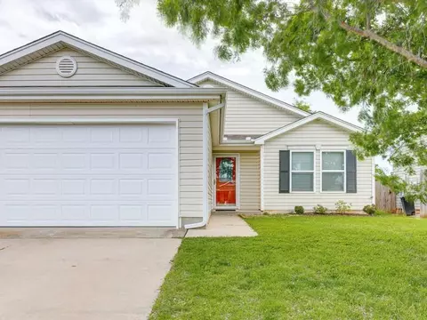 508 Dayflower Ln, Norman, OK 73069