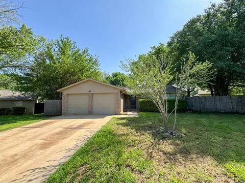 3301 Resh Ct, Norman, OK 73072