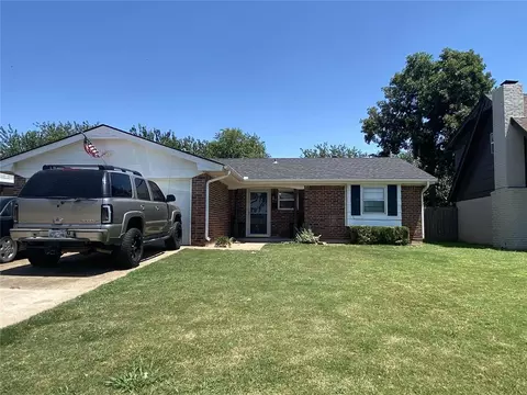 1824 City Ave, Moore, OK 73160