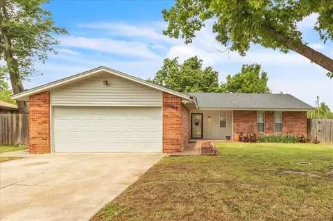 1709 Greenway Ave, Yukon, OK 73099