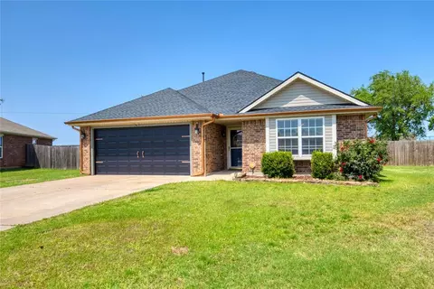 2312 Bradford Cir, Newcastle, OK 73065