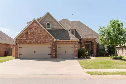 1408 Glenmere Ct, Edmond, OK 73003