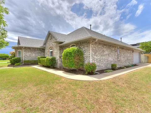 1400 NW 9th St, Moore, OK 73170 photo 6