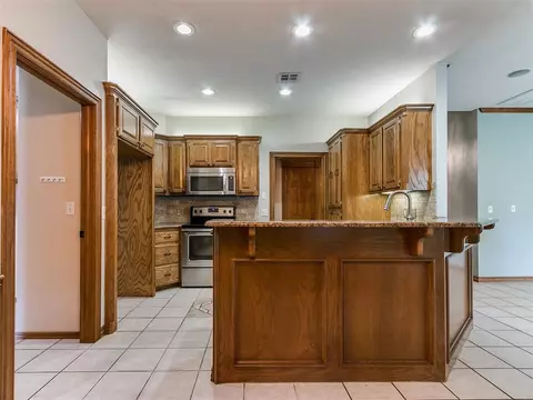 1400 NW 9th St, Moore, OK 73170 photo 17