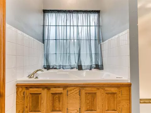1400 NW 9th St, Moore, OK 73170 photo 31