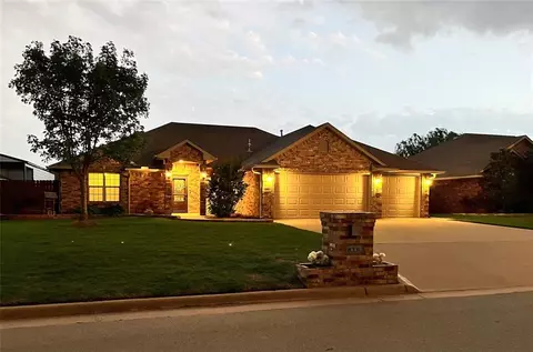 816 Candace Ln, Altus, OK 73521