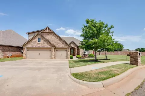 10805 NW 36th Ter, Yukon, OK 73099