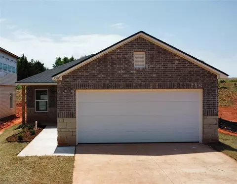 1303 Colt Dr, Guthrie, OK 73044