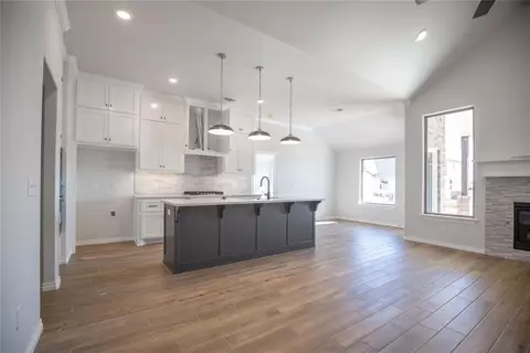 10424 SW 55th St, Mustang, OK 73064