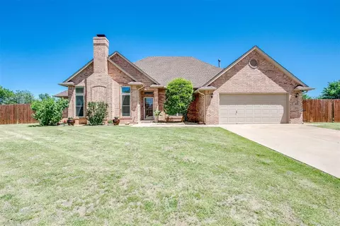 608 N Mockingbird Way, Mustang, OK 73064