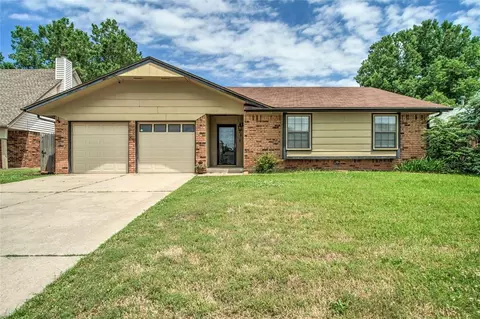 321 Chickasaw Ln, Yukon, OK 73099
