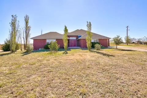 27562 E 880 Rd, Cashion, OK 73016