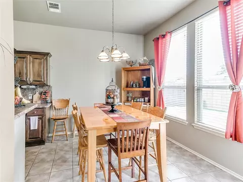 701 Hedgewood Dr, Moore, OK 73160 photo 9