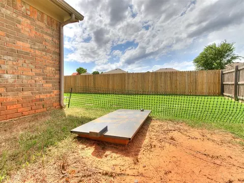 701 Hedgewood Dr, Moore, OK 73160 photo 34
