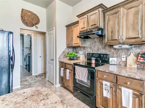 701 Hedgewood Dr, Moore, OK 73160 photo 13