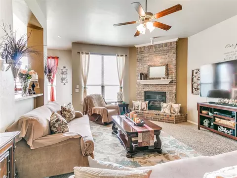 701 Hedgewood Dr, Moore, OK 73160 photo 4