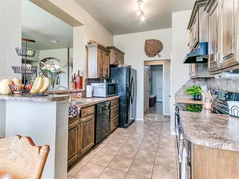 701 Hedgewood Dr, Moore, OK 73160 photo 11