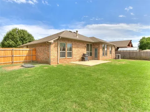 701 Hedgewood Dr, Moore, OK 73160 photo 33